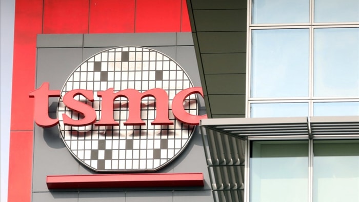 TSMC 'phả hơi nóng vào gáy' Samsung trong cuộc đua sản xuất chip