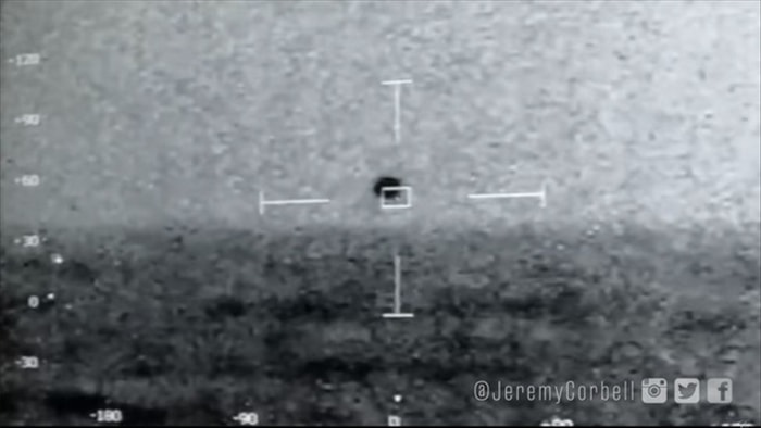 Hải quân Mỹ thu được hình ảnh UFO hình cầu bí ẩn lao xuống đại dương - 1 Hải quân Mỹ thu được hình ảnh UFO hình cầu bí ẩn lao xuống đại dương - 1