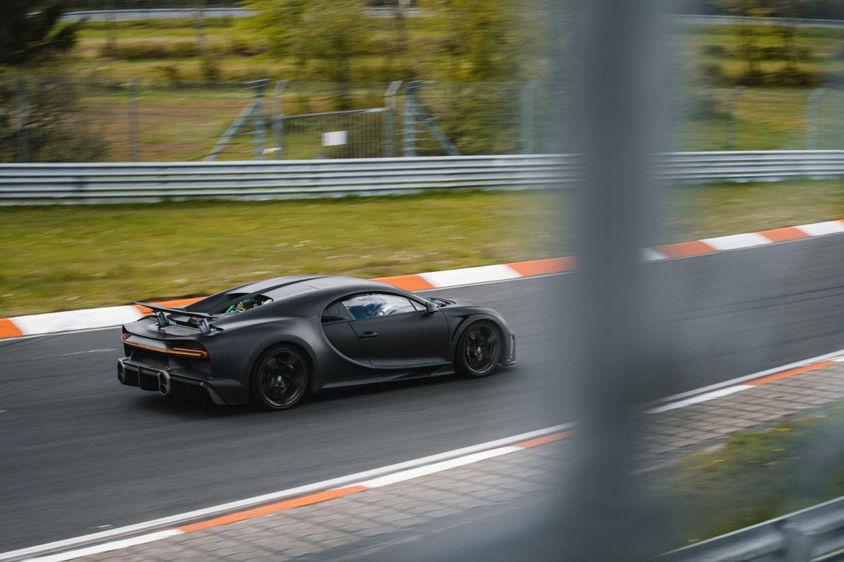 Bugatti thử nghiệm siêu xe triệu đô tại Nurburgring-10