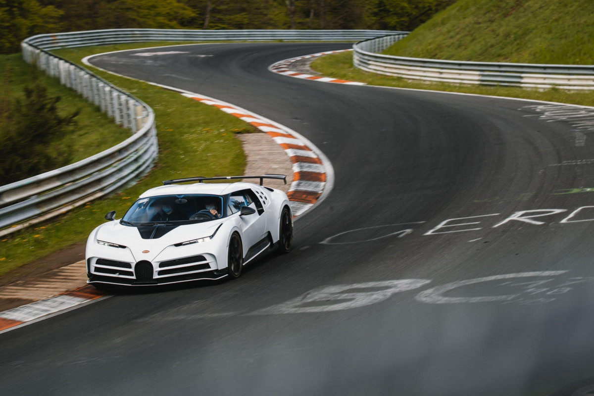 Bugatti thử nghiệm siêu xe triệu đô tại Nurburgring-8