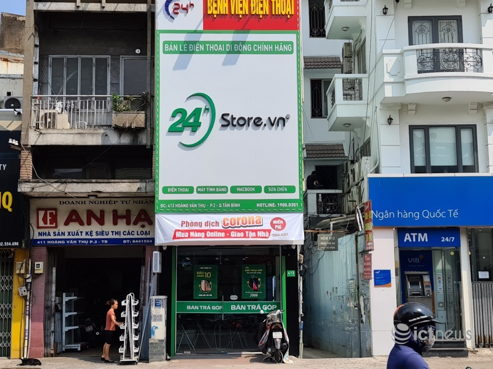 Cửa hàng điện thoại tại TP.HCM giảm 50% doanh thu-1