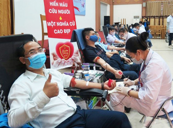 Nguồn máu đã cạn, TP.HCM ra văn bản kêu gọi mọi người hiến máu nhân đạo-2