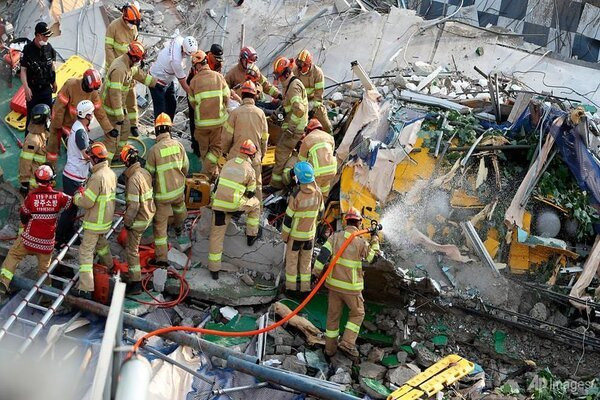 Nhà cao tầng đổ sập ở Hàn Quốc, nhiều người thiệt mạng-2