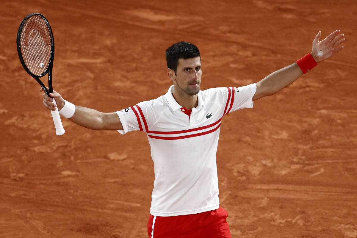 Djokovic trở thành tay vợt đầu tiên 2 lần thắng Nadal trong lịch sử Roland Garros. (Ảnh: Reuters). 
