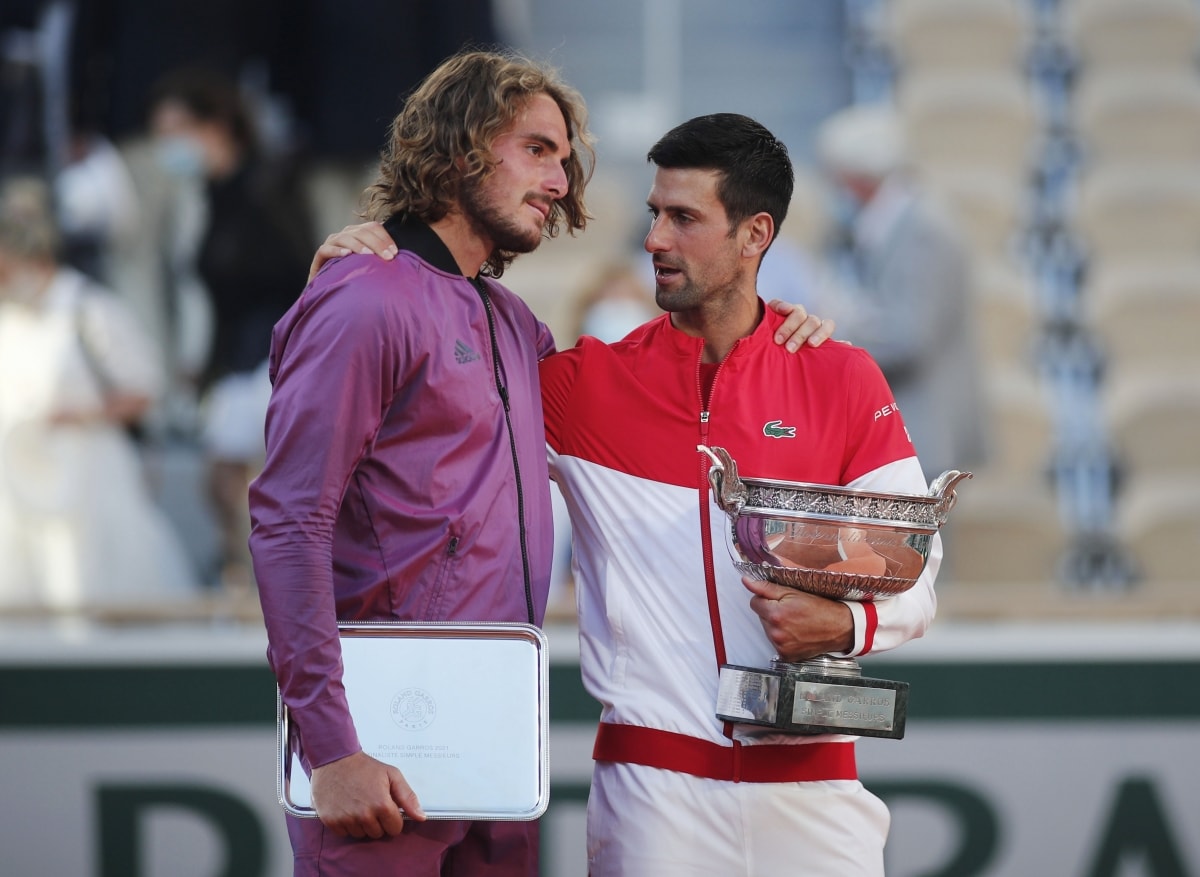 Stefanos Tsitsipas chơi hay nhưng chưa đủ để đánh bại Djokovic trong trận chung kết Grand Slam. (Ảnh: Reuters).