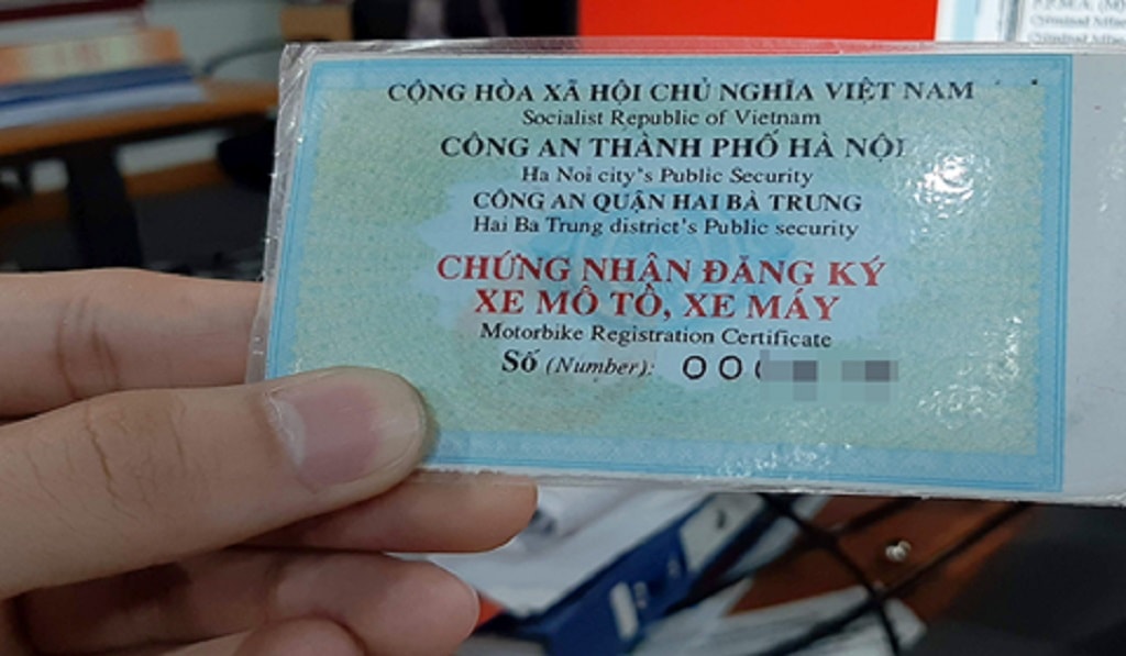 giấy đăng ký xe Bao nhiêu tuổi thì được đứng tên trong giấy đăng ký xe?-1