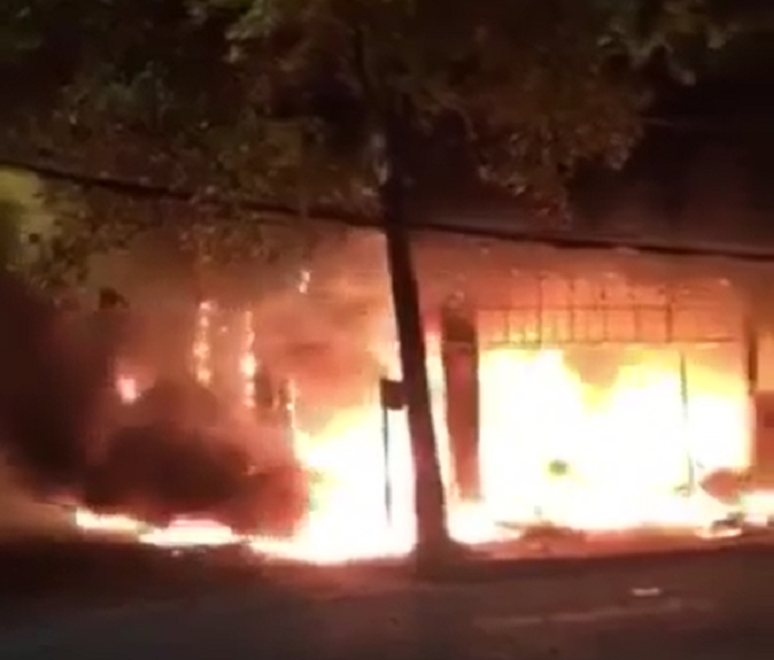 Phòng trà ở TP Vinh cháy dữ dội, ít nhất 6 người thiệt mạng-3
