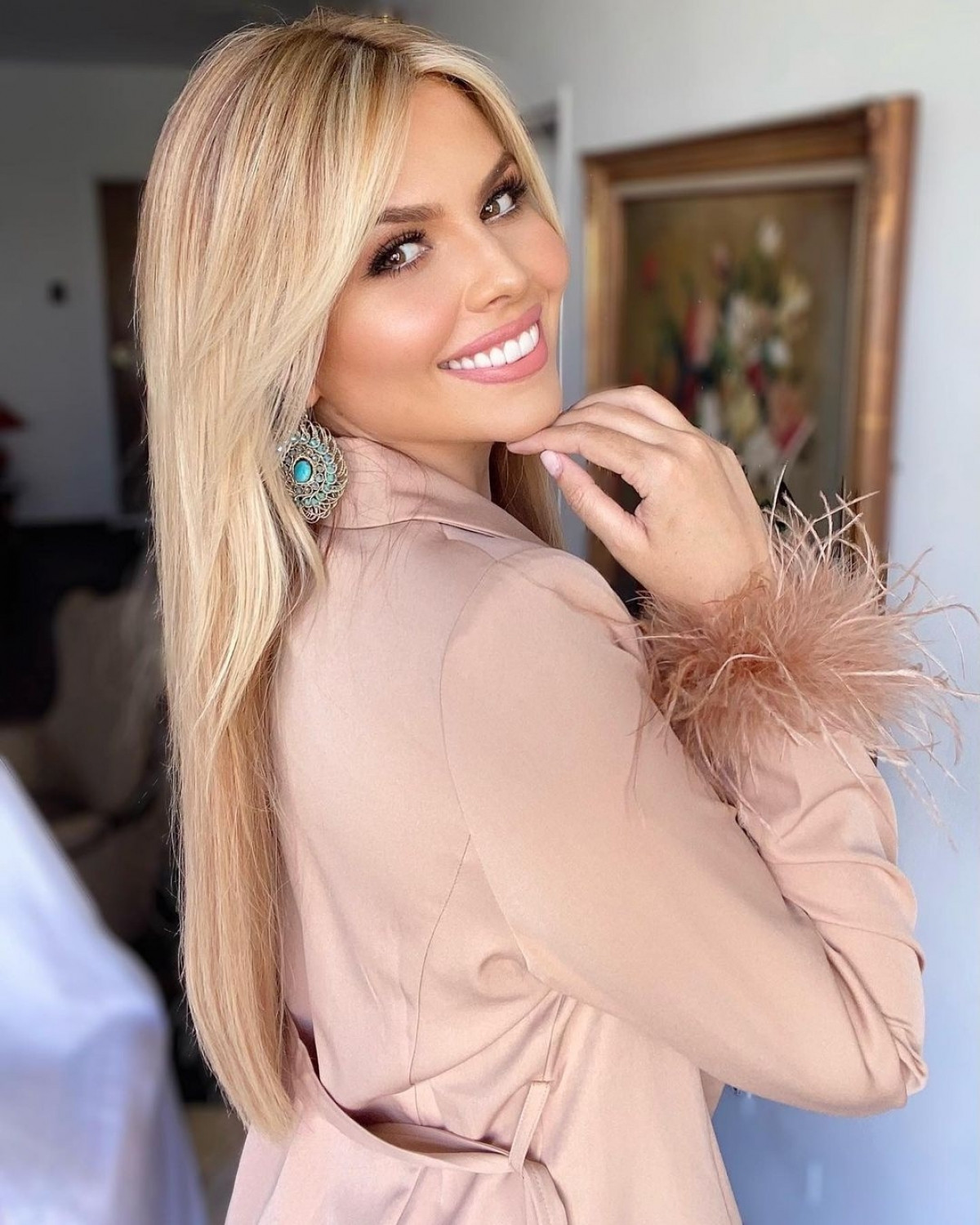 Vẻ đẹp kiêu sa, nóng bỏng của Hoa hậu Siêu quốc gia Venezuela-8
