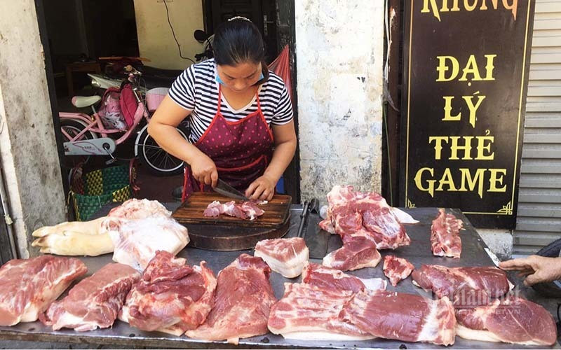Thịt lợn rẻ nhất 2 năm qua nhưng ngoài chợ vẫn vô cùng đắt đỏ-2