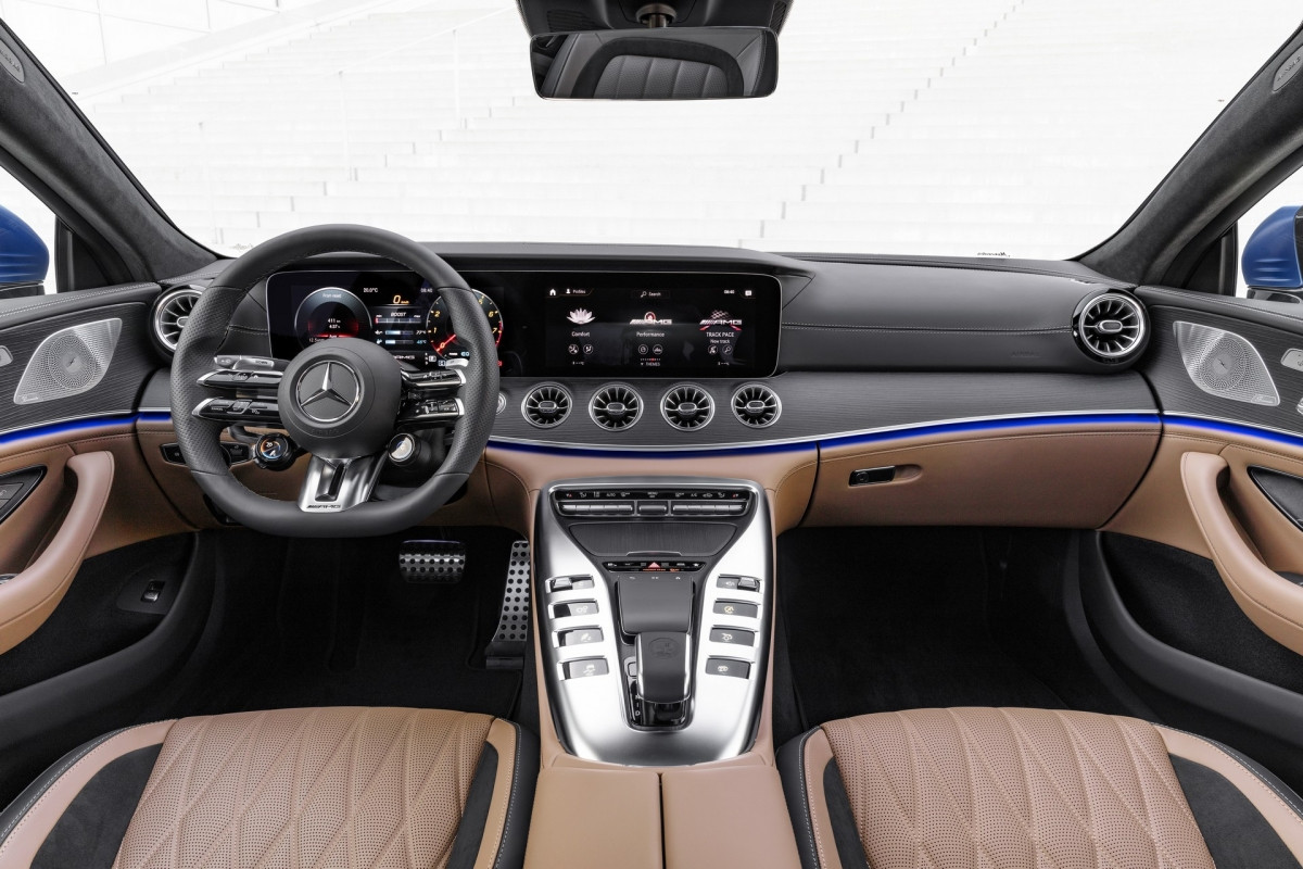 Khám phá nội - ngoại thất Mercedes-AMG GT 4 cửa 2022-5