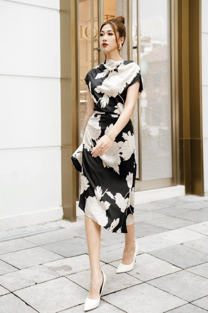 Angela Phương Trinh quyến rũ trong thiết kế đầm dài xẻ tà-6