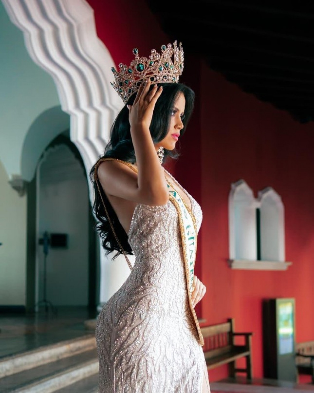 Nét đẹp Latin quyến rũ của nữ sinh báo chí được bổ nhiệm Hoa hậu Hoà bình Guatemala 2021-4