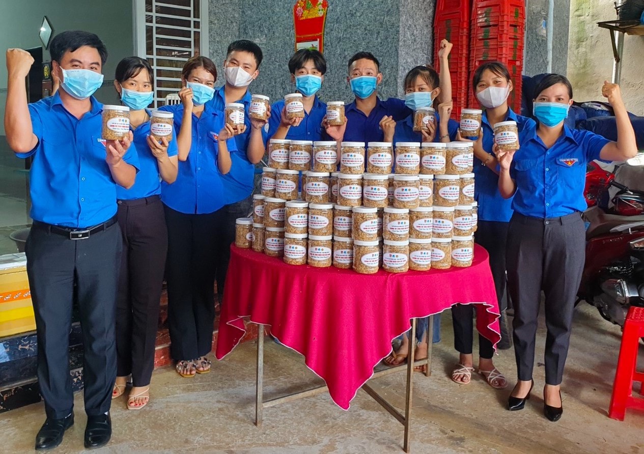 Thanh niên Bình Phước làm những món ăn dân dã tiếp sức lực lượng chống dịch - 1 Thanh niên Bình Phước làm những món ăn dân dã tiếp sức lực lượng chống dịch-1