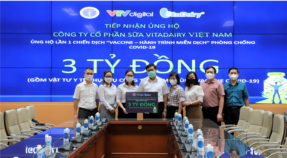 Sữa VitaDairy Việt Nam trao 3 tỷ đồng phòng, chống dịch COVID-19-1
