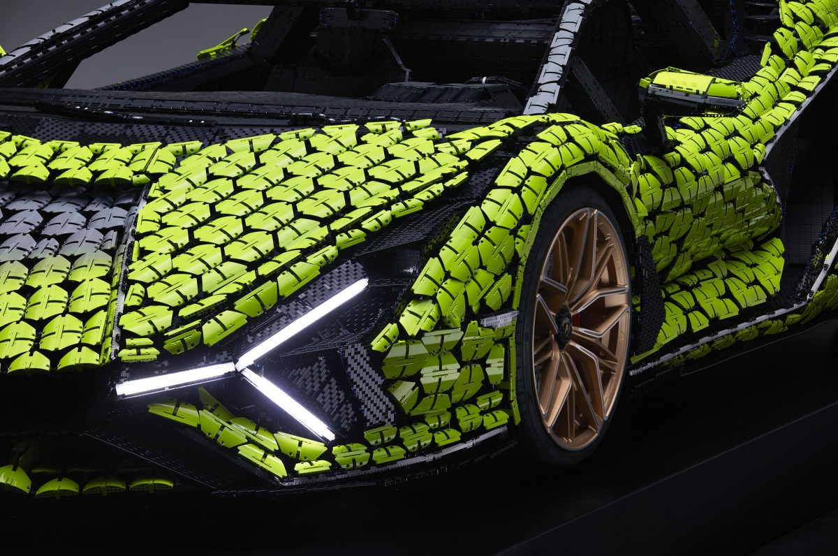 Lego hợp tác cùng Lamborghini ra mắt mô hình của siêu phẩm Sián FKP37 tỉ lệ thật-5
