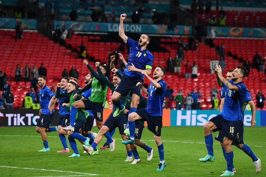 HLV Mancini tuyên bố bất ngờ sau khi Italy thắng nhọc Áo-2