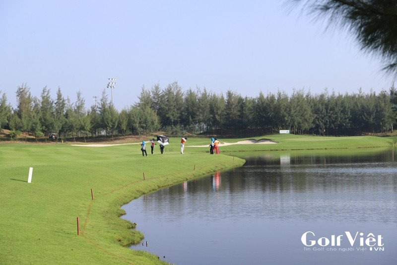 Sân FLC Golf Links Sam Son được đón khách đến từ các địa phương không có dịch hoặc đã kiểm soát được dịch theo thông báo của Y tế (Ảnh chụp trước khi có dịch)