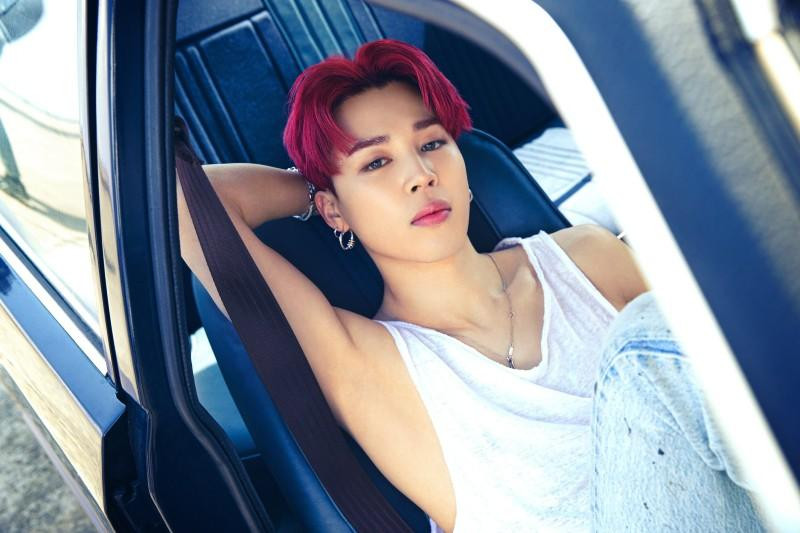 BTS bỏ hát đi rửa xe dạo trong teaser mới, chủ nhân bản hit ‘Call me maybe’ được réo tên?-6