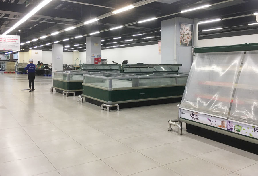 Hà Nội: Lotte Mart Đống Đa tan tác trước ngày đóng cửa - 6