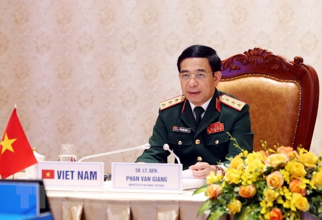 Điện đàm trực tuyến Bộ trưởng Bộ Quốc phòng Việt Nam-Ấn Độ hình ảnh 1 Dien dam truc tuyen Bo truong Bo Quoc phong Viet Nam-An Do hinh anh 1