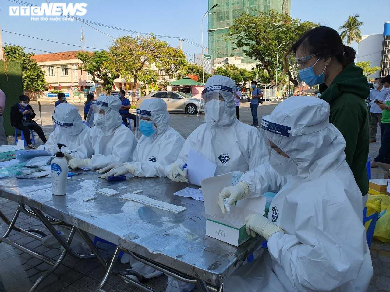 Phú Yên ghi nhận thêm 46 người nhiễm SARS-CoV-2, riêng TP Tuy Hòa 41 ca - 1