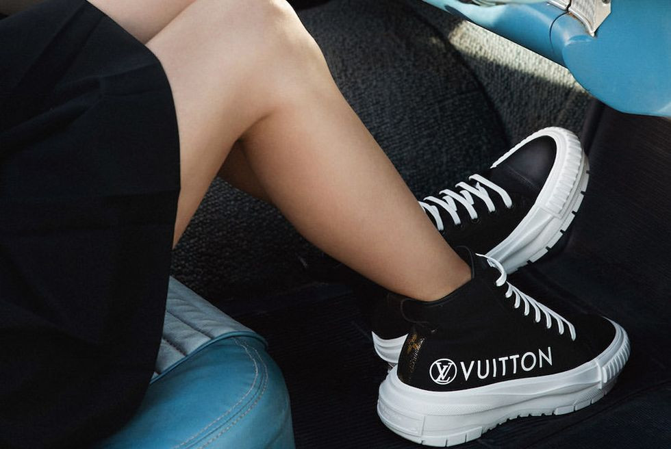Dép lê và sneaker mới của Louis Vuitton hứa hẹn gây bão với giới trẻ - 3