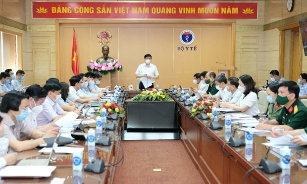 Bo Y te: Se co 8 trieu lieu vaccine ve Viet Nam trong thang 7 hinh anh 2