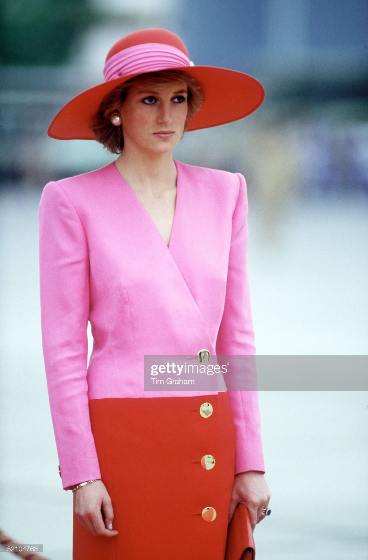 Công nương Diana Diện trang phục màu hồng quý phái, thanh lịch khó sánh - 11