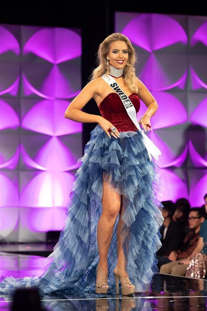 Đầm dạ hội bị chê tơi bời tại Miss Universe: Bộ giống váy ngủ, bộ như khăn trải bàn-12