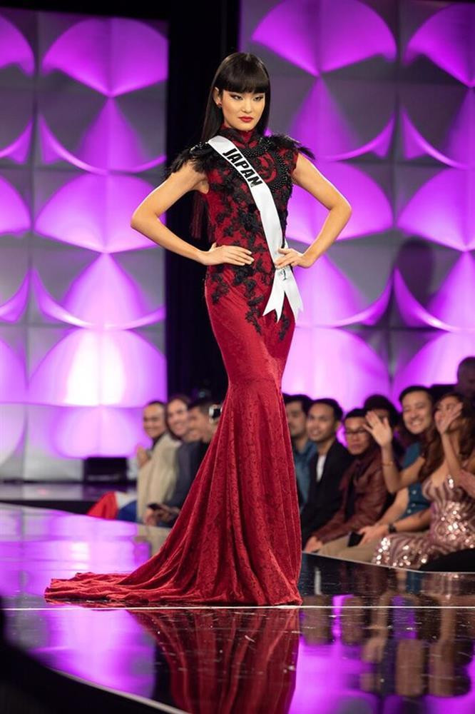 Đầm dạ hội bị chê tơi bời tại Miss Universe: Bộ giống váy ngủ, bộ như khăn trải bàn-13