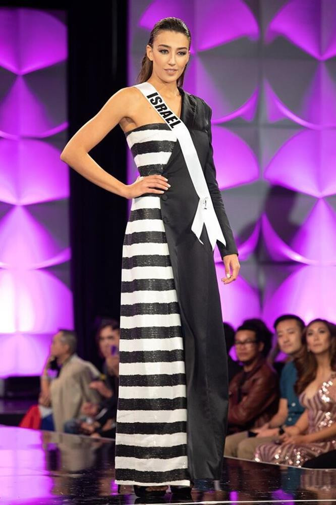 Đầm dạ hội bị chê tơi bời tại Miss Universe: Bộ giống váy ngủ, bộ như khăn trải bàn-14