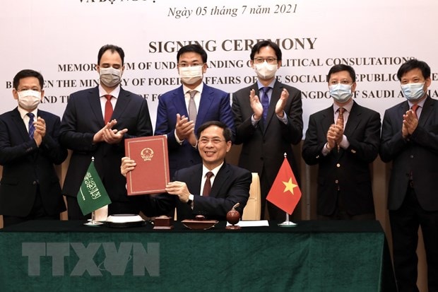 Bộ Ngoại giao Việt Nam-Arab Saudi ký Bản ghi nhớ tham vấn chính tri hình ảnh 1 Bo Ngoai giao Viet Nam-Arab Saudi ky Ban ghi nho tham van chinh tri hinh anh 1