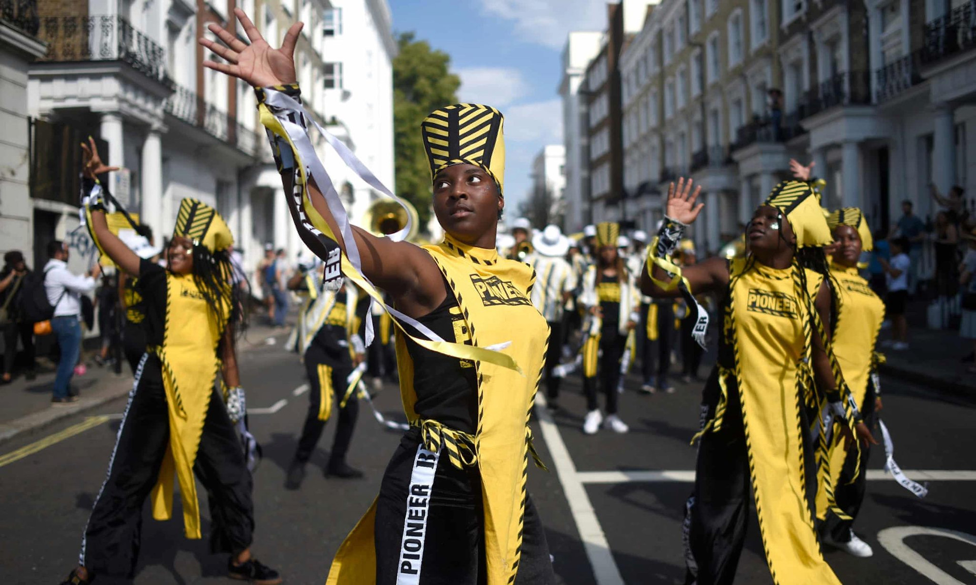 Notting Hill Carnival: Hấp dẫn như những trận cầu đưa Tam Sư vào chung kết EURO - 5