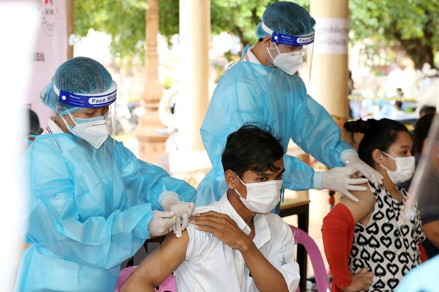 Campuchia nhan them 4 trieu lieu vaccine dat mua cua Trung Quoc hinh anh 1