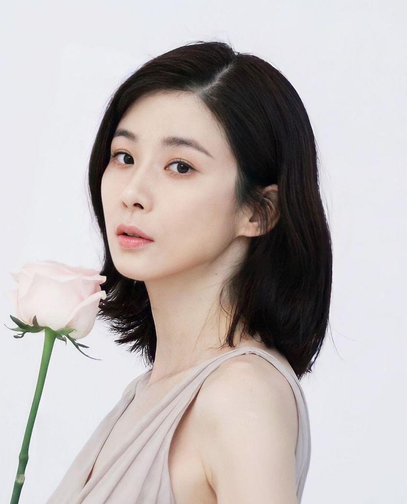 Bí quyết gìn giữ sắc vóc tuổi tứ tuần của Lee Bo Young-3