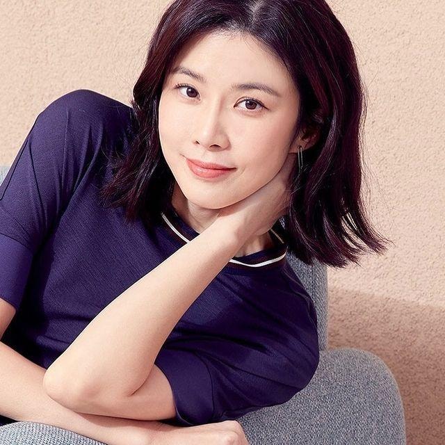 Bí quyết gìn giữ sắc vóc tuổi tứ tuần của Lee Bo Young-5