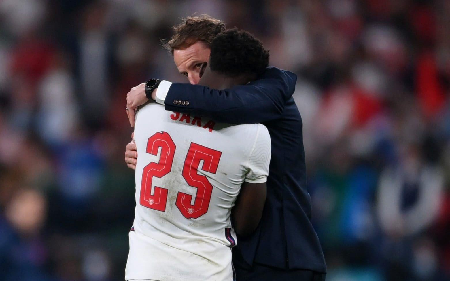 Dàn sao tuyển Anh khóc nức nở sau thất bại tại chung kết EURO 2020  - 8