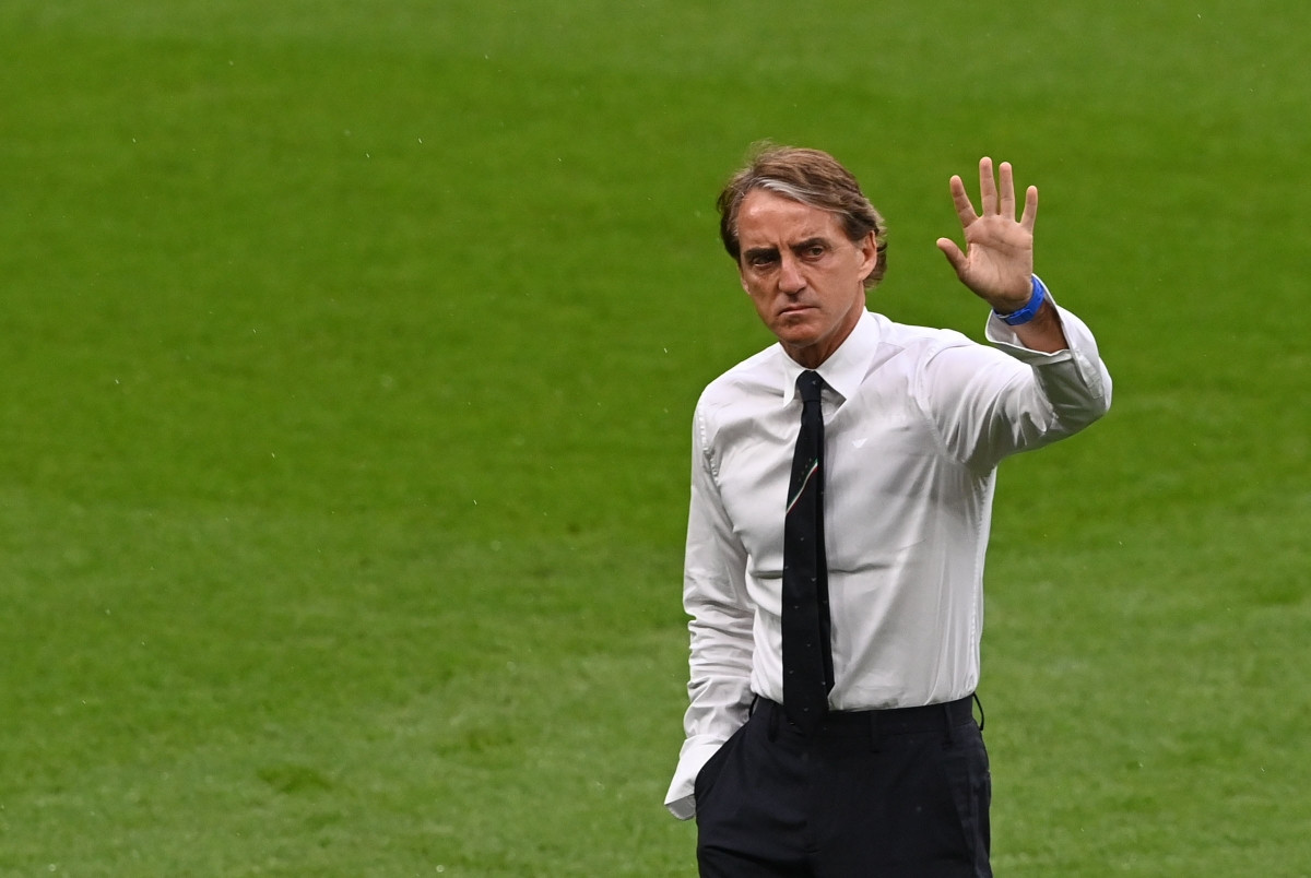 Người đồng nghiệp phía bên kia chiến tuyến của Southgate là Roberto Mancini tỏ ra khá đăm chiêu trước thềm trận chung kết EURO 2021 giữa Italia - Anh trên sân Wembley. (Ảnh: Reuters).