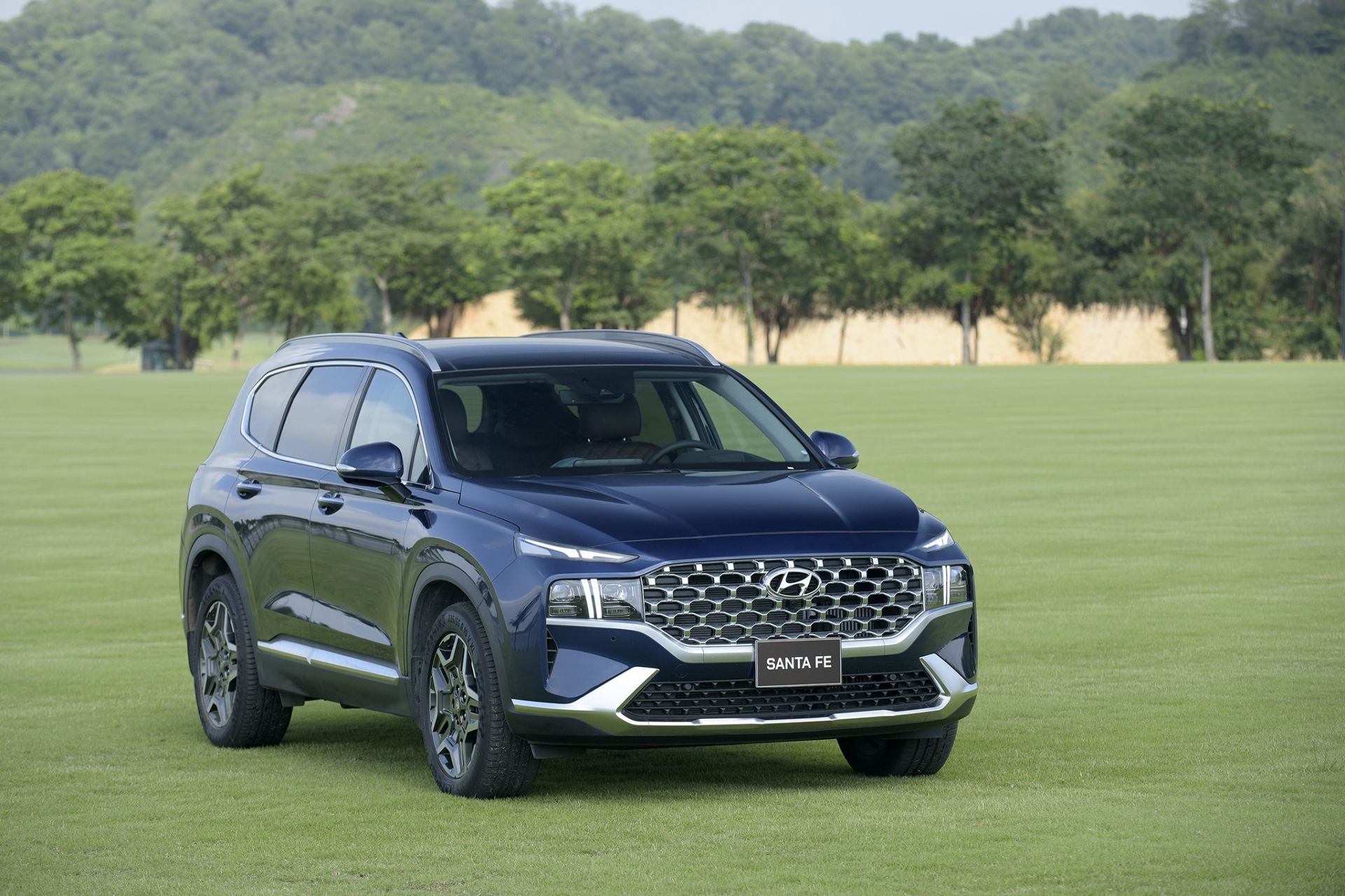 Hyundai Santa Fe 2021 có doanh số cao trong tháng 6/2021