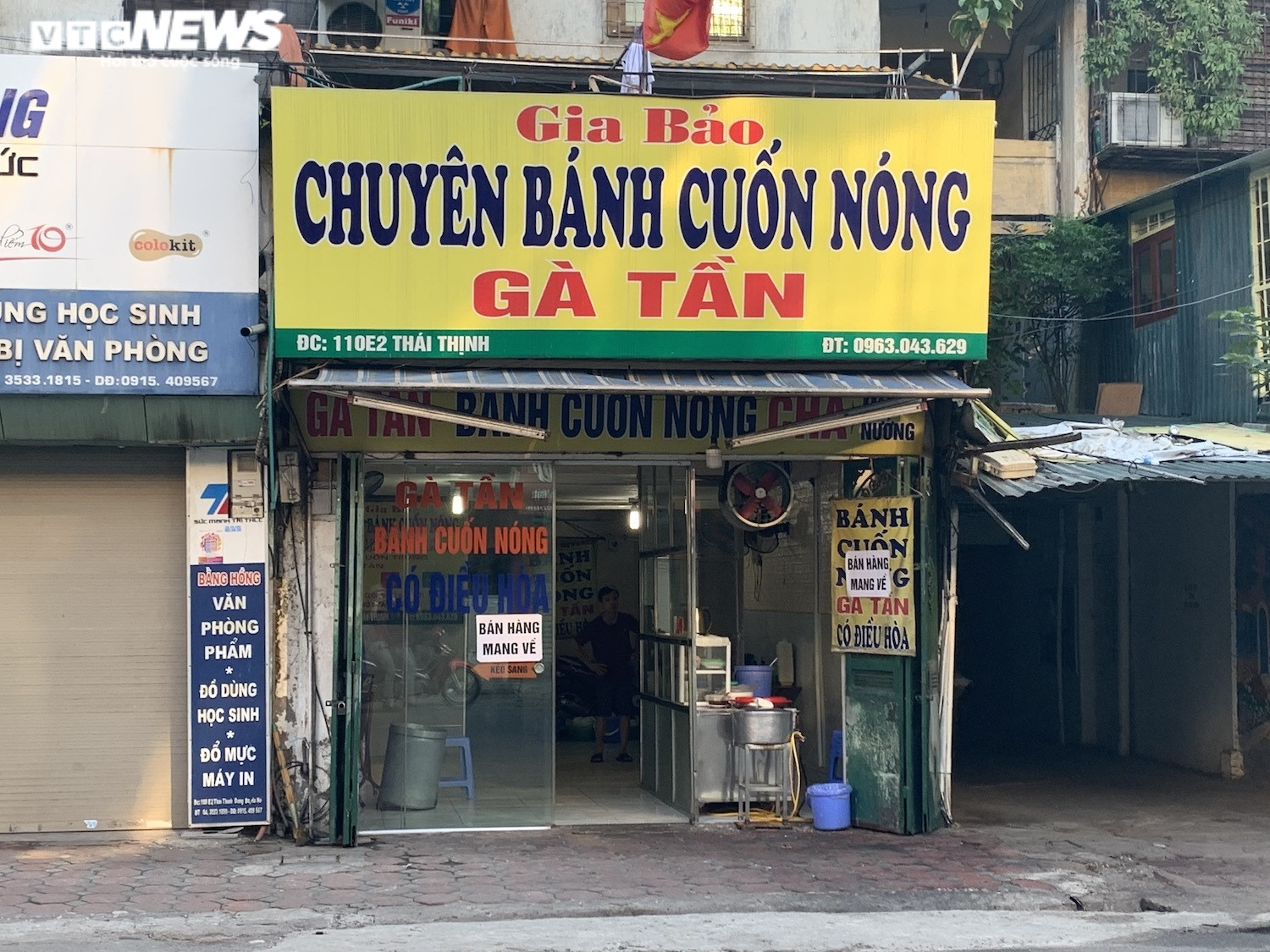 Phòng COVID-19, hàng quán ăn sáng ở Hà Nội nơi đóng cửa, nơi chỉ bán mang về  - 9