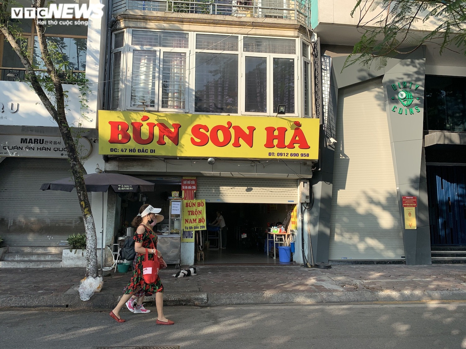Phòng COVID-19, hàng quán ăn sáng ở Hà Nội nơi đóng cửa, nơi chỉ bán mang về  - 7