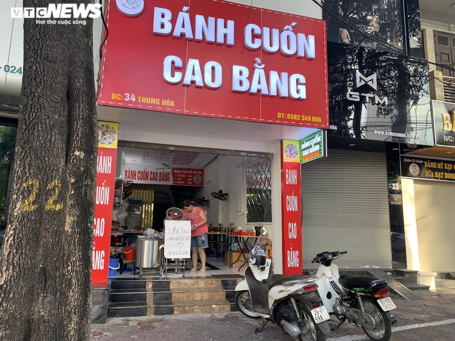 Phòng COVID-19, hàng quán ăn sáng ở Hà Nội nơi đóng cửa, nơi chỉ bán mang về - 10