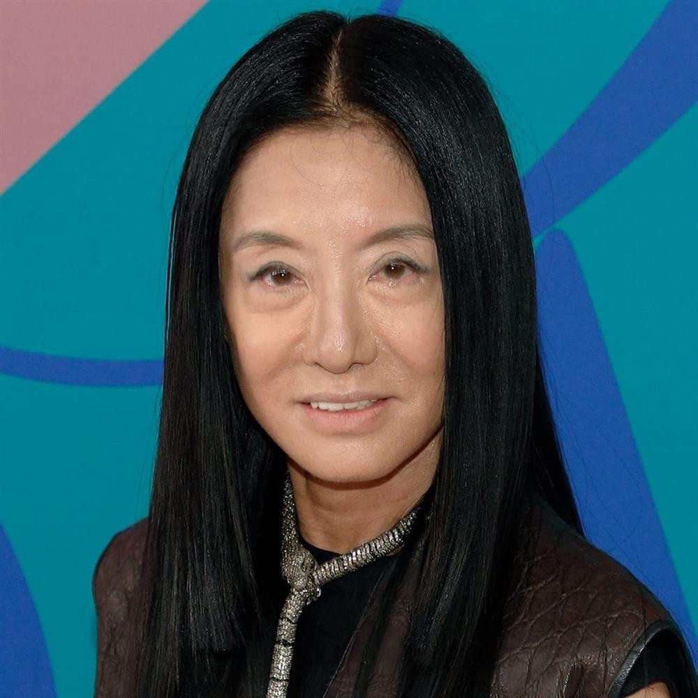 Sau bức ảnh mặt nhàu, Vera Wang bị khui dung nhan đúng tuổi 72-4