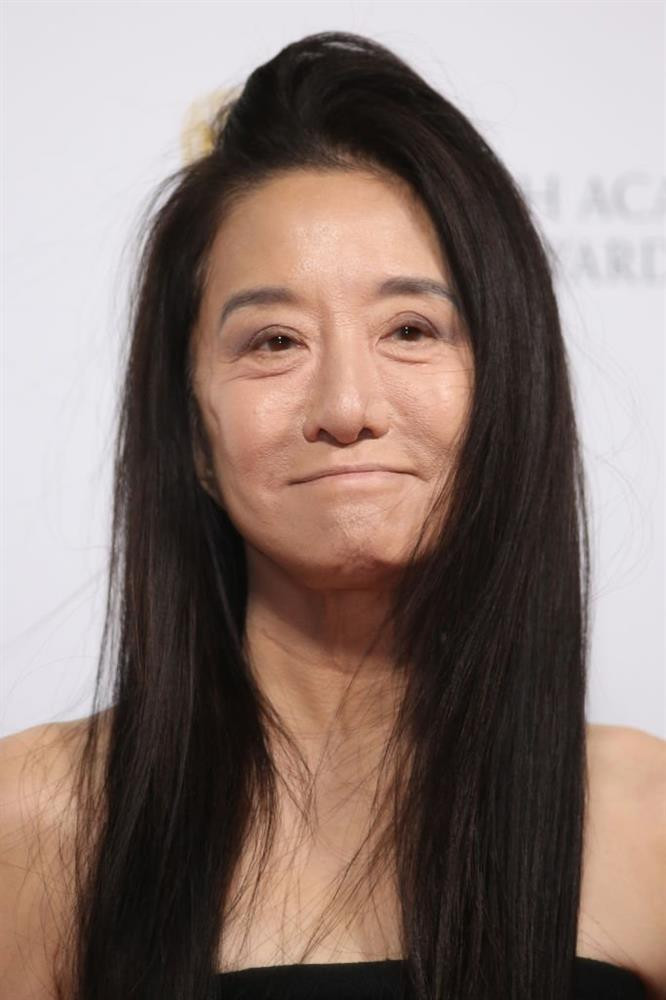 Sau bức ảnh mặt nhàu, Vera Wang bị khui dung nhan đúng tuổi 72-7
