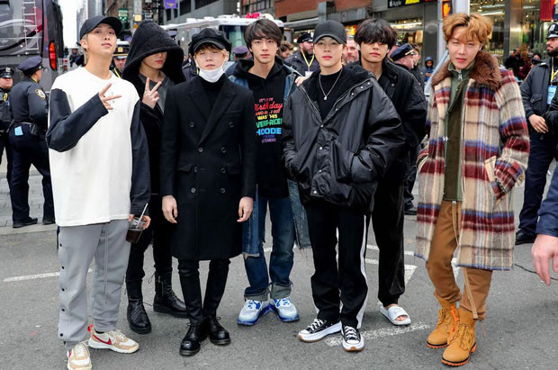 BTS - nhóm nhạc nam có phong cách thời trang đỉnh nhất thế giới - 10