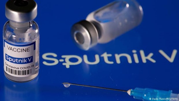 Bo Y te de nghi RDIF ho tro cung cap vaccine Sputnik V trong thang 7 hinh anh 1