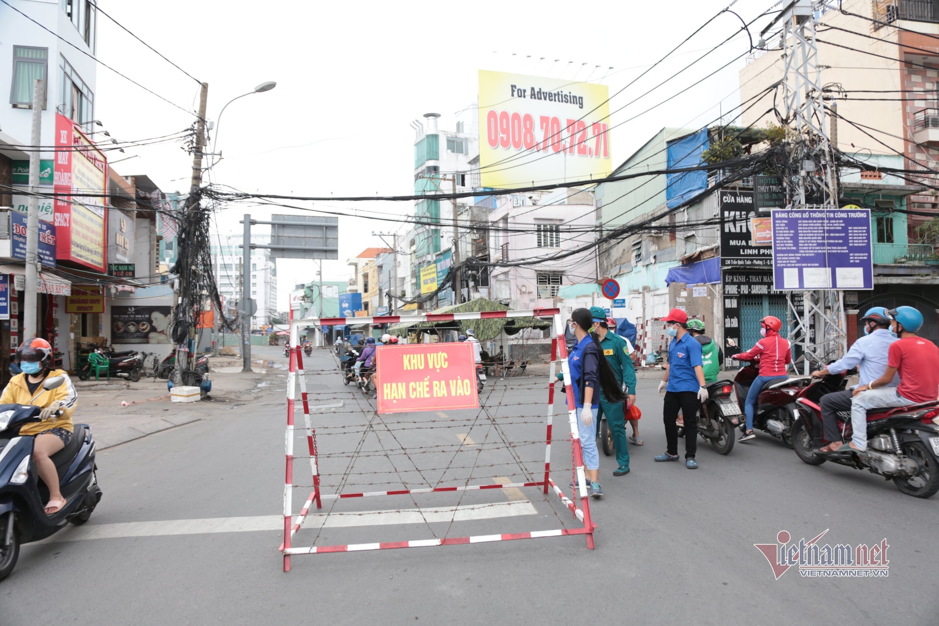 TP.HCM khởi động các chốt kiểm soát, dừng xe ngẫu nhiên người đi đường