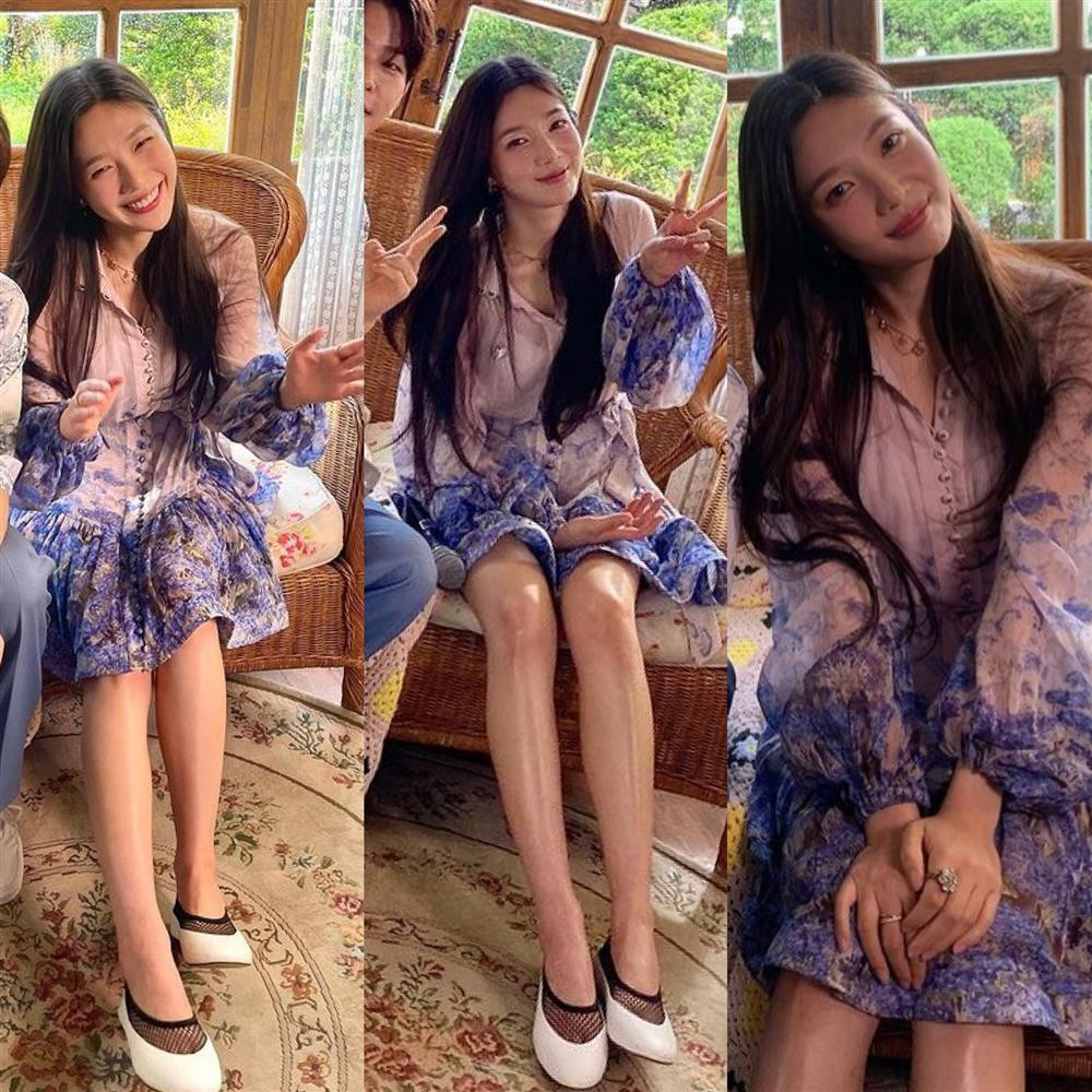 Học cách phối váy áo họa tiết mùa hè rực rỡ như Joy (Red Velvet)-7