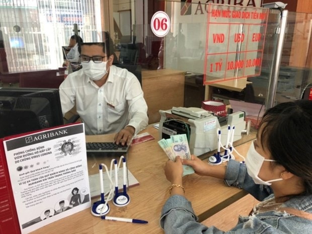 Hỗ trợ khách hàng bị ảnh hưởng dịch: Ngân hàng vào cuộc giảm lãi suất hình ảnh 2 Ho tro khach hang bi anh huong dich: Ngan hang vao cuoc giam lai suat hinh anh 2