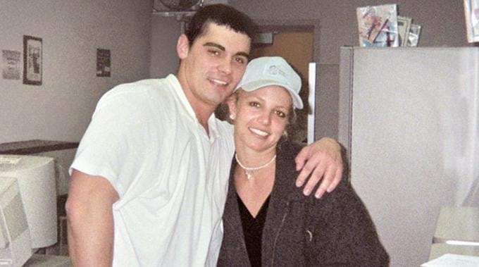 Chồng cũ Britney: Tôi đã bị lừa ký giấy ly hôn với cô ấy-2